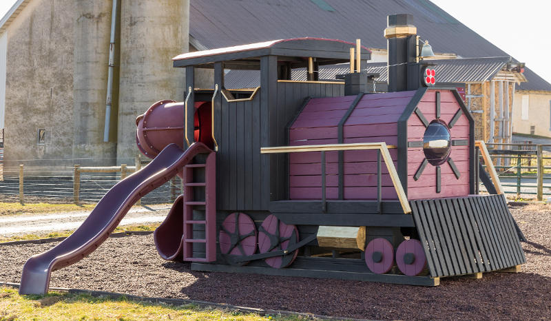 steam train swingset