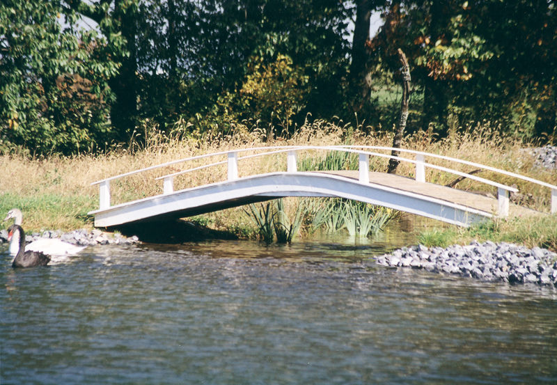 pedestrian footbridge